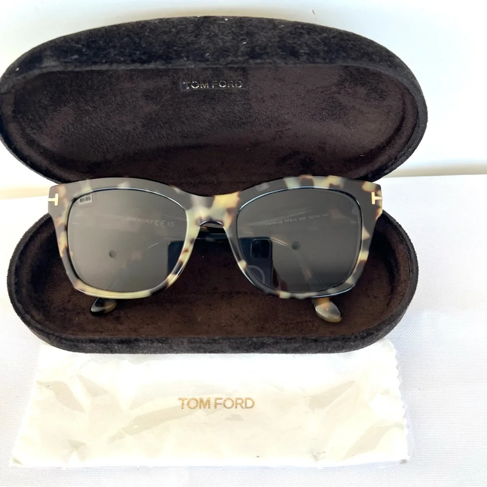 TOM FORD Italy TF614 Lauren-02 Gray Gradient Lenses Tortoise Frame Sunglasses